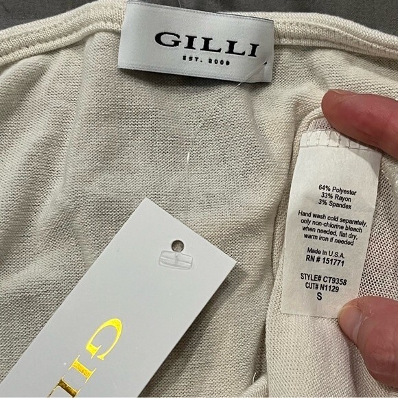 NWT Gilli Cream Knit Dolman Sleeve Lace Back Top Size Small - Picture 8 of 9